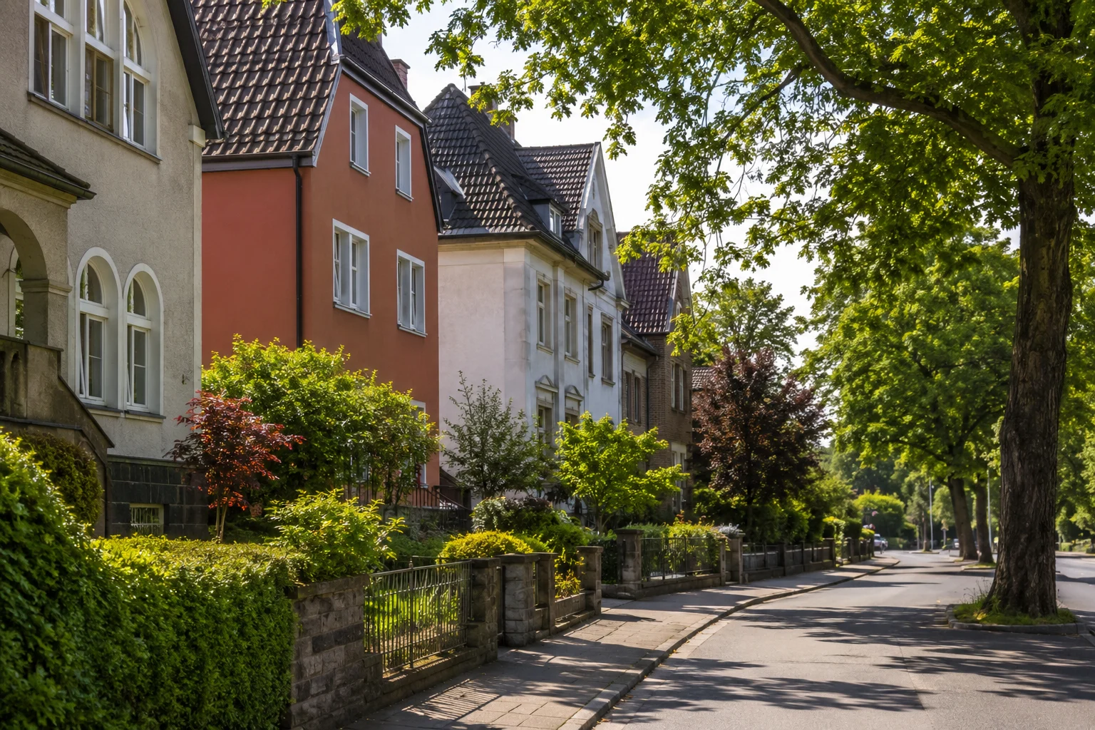 Stadtnahe Wohnarchitektur mit viel Grün